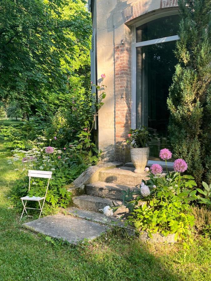 Bed and Breakfast Les Grandes Hayes Coulonges-sur-Sarthe Zewnętrze zdjęcie